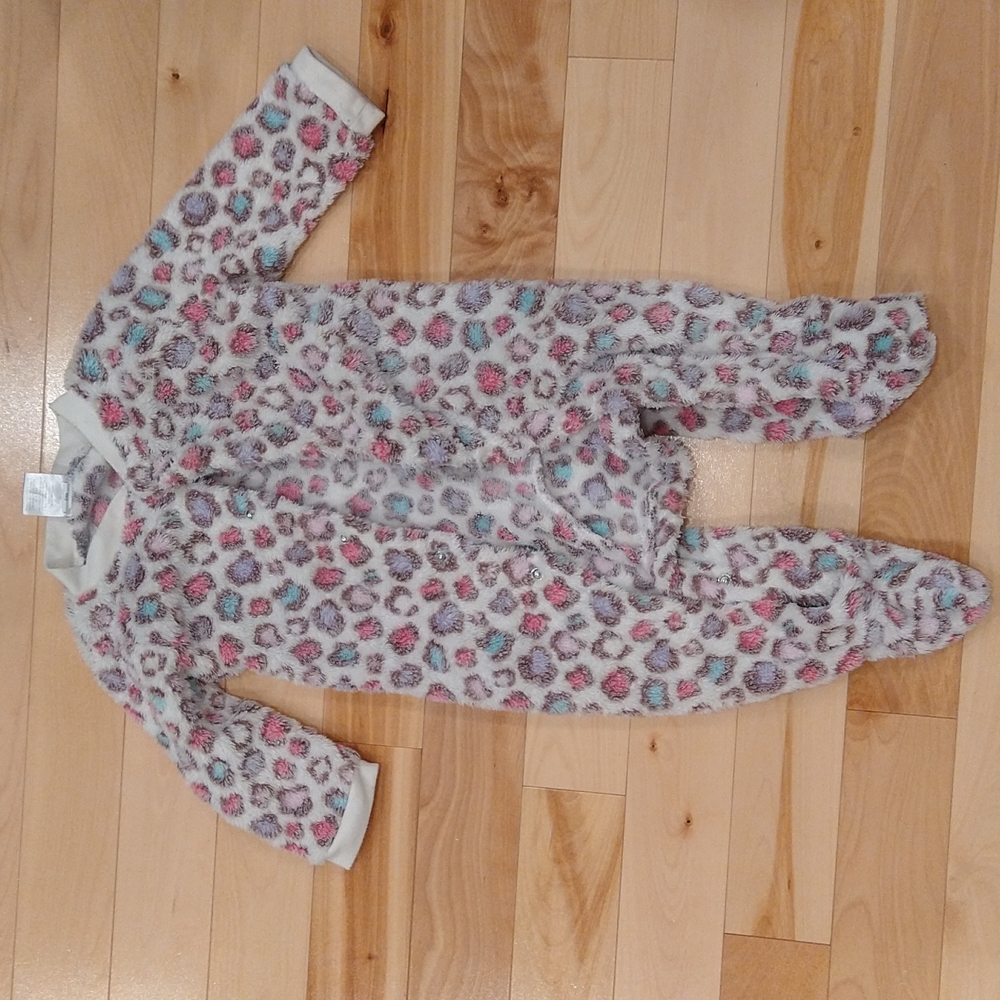 2/20$ 6-9m  baby gear Pastel leopard 🐆 print pyjama fluffy soft